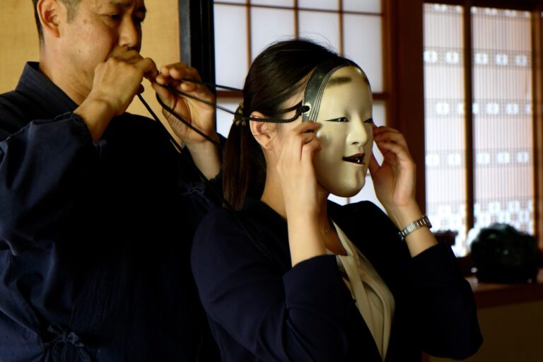 The Allure of Japanese Noh Masks: The Masterful Artistry of Hideta Kitazawa