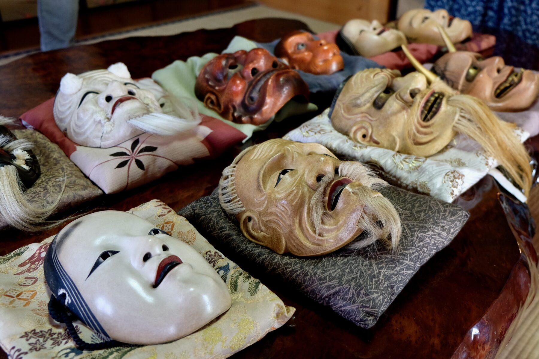 Noh Masks: The Hidden Stories of Japanese Theatre Masks 