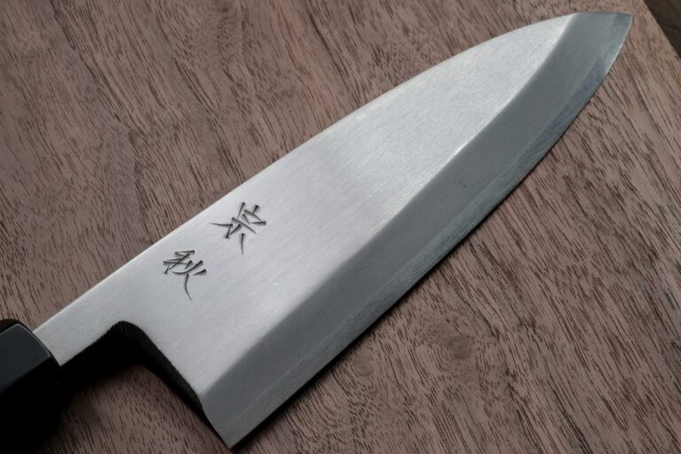 Unveiling the Hidden Gem: Yaegashi Uchihamono Seisakusho – A True Forge of Authentic Japanese Knives